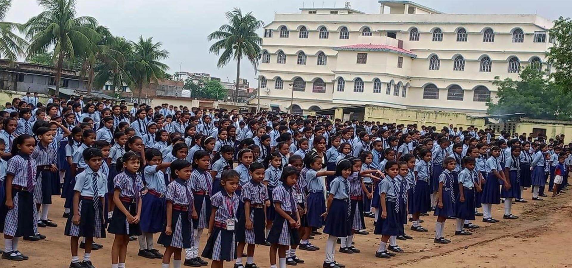 logo in shiv subhdra public school